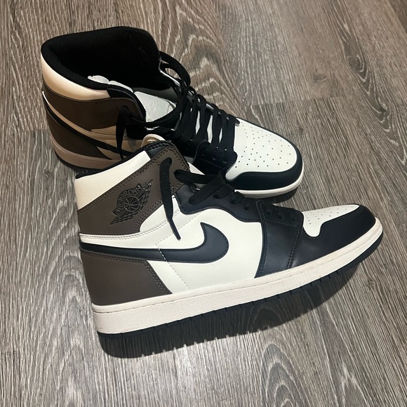 Air Jordan 1  retro (Dark Mocha) - Picture 10 of 11
